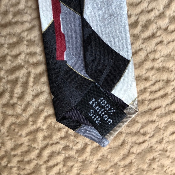 Conti di Milano tie NWT Italian silk geometric - Picture 4 of 4